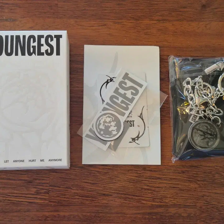 [BUNJANG] DAY6 Young K Solo Album Wallet Keychain (QR Used, Sealed) / 영케이 월렛 키링 포카제외 큐알O 지갑 미개봉