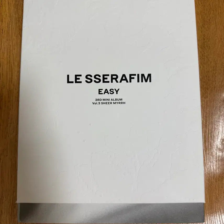 [BUNJANG] LE SSERAFIM EASY Vol. 3 Album (Photocard Excluded) / 르세라핌 LE SSERAFIM EASY 미니 3집 Vol.3 앨범 판매 (포카 없음)