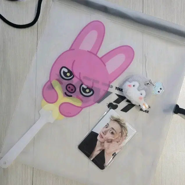 [BUNJANG] Stray Kids SKZOO Run! Run! Concert Limited Edition Photocard Set + Fan + Keychain / 8/2 스키즈 런잇 막막 콘서트 입장 포토카드 8장 세트 + 부채 + 키링