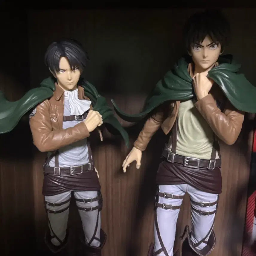 [BUNJANG] Attack on Titan Eren Yeager &amp; Levi Ackerman Figure Set / 진격의 거인 에렌 리바이 피규어
