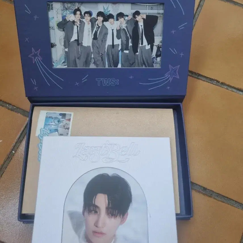 [BUNJANG] TWS Last Bell Album Photobook Photocard Set / 투어스 TWS Last Bell 앨범 포토북 포토카드 굿즈