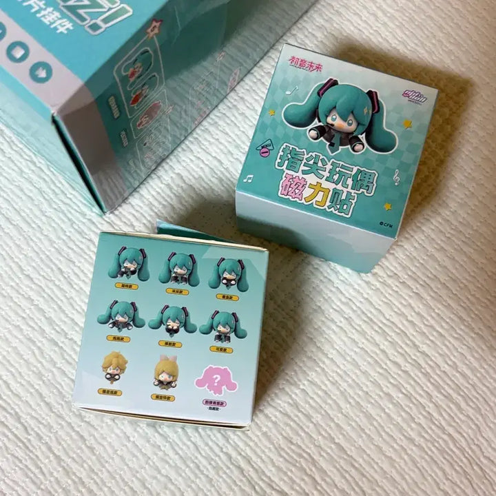 [BUNJANG] Hatsune Miku Figure &amp; Air Freshener Set (4 pcs) / 하츠네 미쿠 피규어 &amp; 방향제 4개