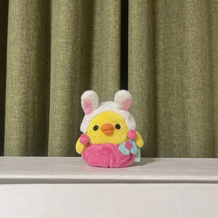 [BUNJANG] Strawberry Usagi Kiiroitori Plush / 딸기 우사기 키이로이토리
