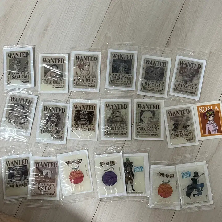 [BUNJANG] One Piece Wanted Poster Bungee Sticker Jelly Sticker / 원피스 수배서 띠부씰 악마의젤리 스티커