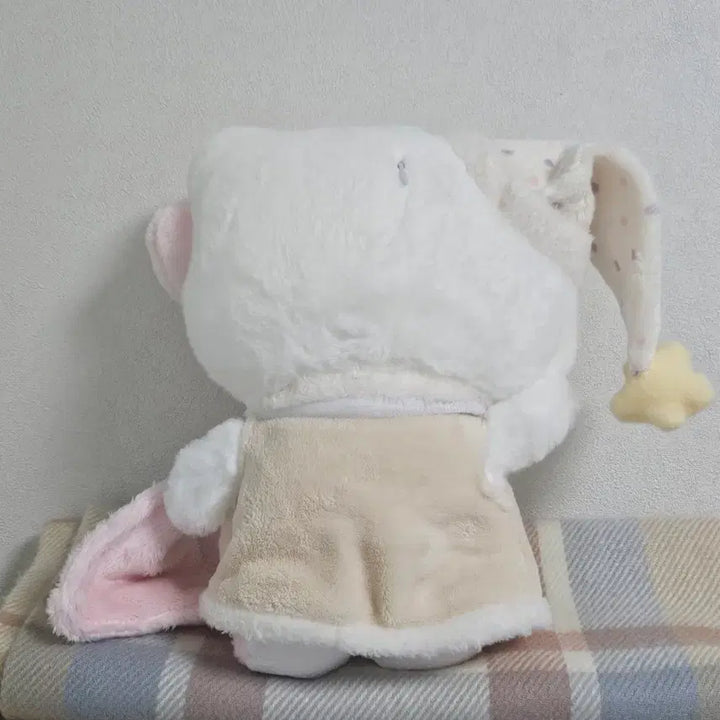 [BUNJANG] Sanrio Hello Kitty Style Medium Plush Doll (With Shoes Version) / 산리오 헬로키티스타일 잠옷 중형 인형 (신발있는 ver.)