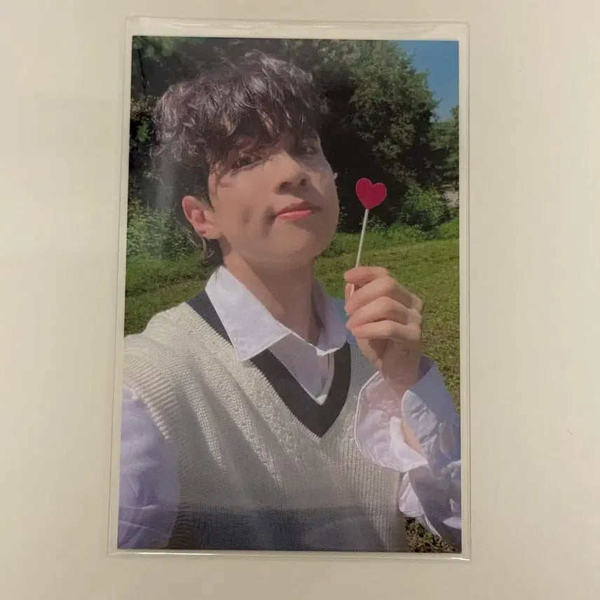 [BUNJANG] N.Flying Yoo Hwe Seung Dearlist 1st Official Photocard / 엔플라잉 유회승 디어리스트 1차 공방 포카