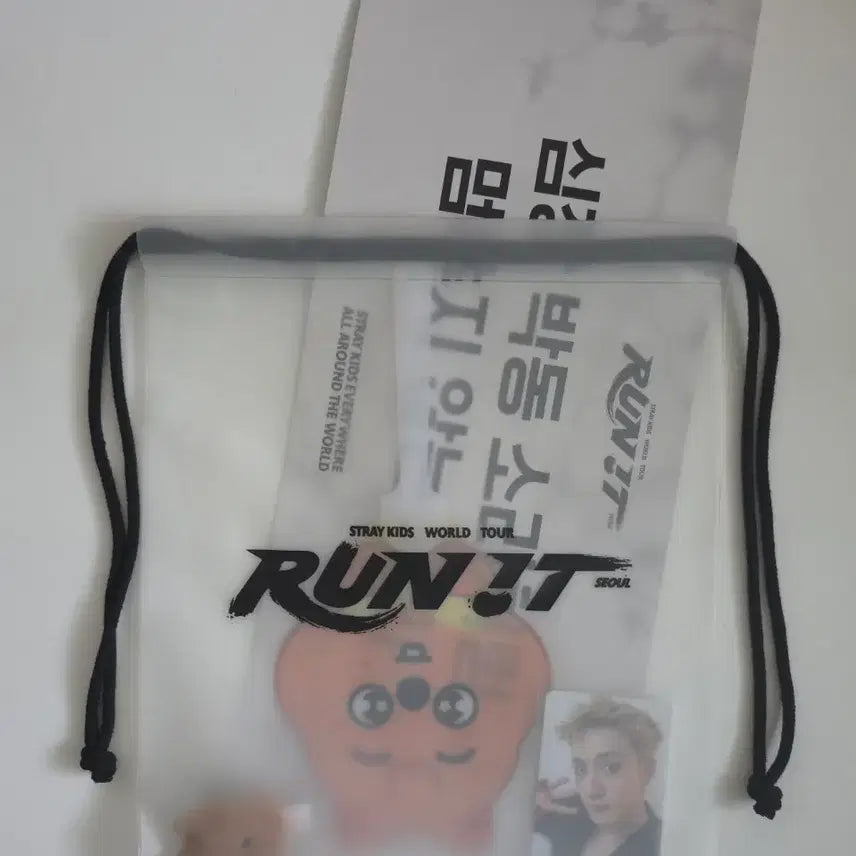 [BUNJANG] Stray Kids Run It Seoul Concert Photocard Bundle Set + Han Quokka Set / 스트레이키즈 런잇 서울 콘서트 7/26 입장포카 일괄 + 한쿼카 세트