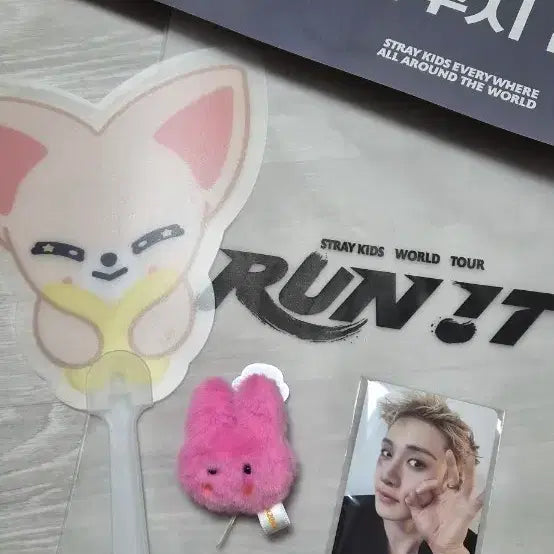 [BUNJANG] Stray Kids Run It Concert Entrance Gift Bundle / 스키즈 런잇 입장 기프트(슬로건 포함)