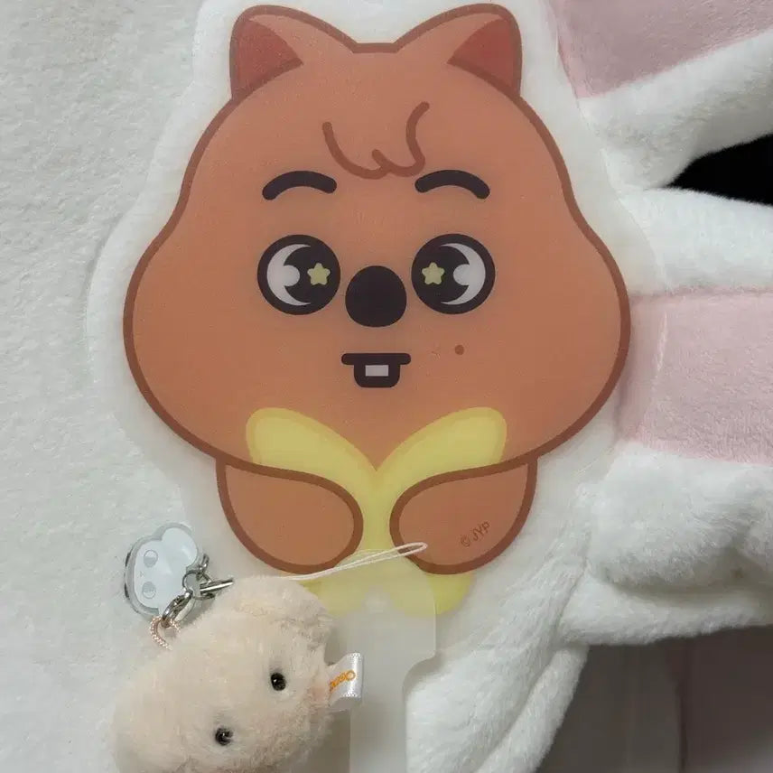 [BUNJANG] SKZ Lee Know Fan / Perfume Keychain Bundle Set / 한쿼카 부채 퍼핌 폼폼키링 일괄양도