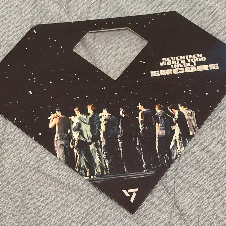 [BUNJANG] SEVENTEEN "NeOzone" Concert MOONGGLASS / 세븐틴 뉴앙콘 문글라스