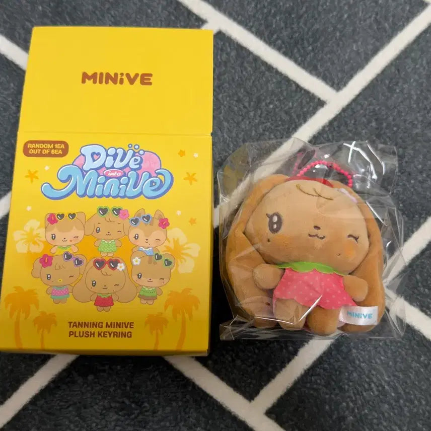 [BUNJANG] IVE MiniB Cherry Wonyoung Pop-up Random Tanning Doll Keyring / 아이브 미니브 체리 원영 팝업 랜덤 태닝 인형 키링 양도