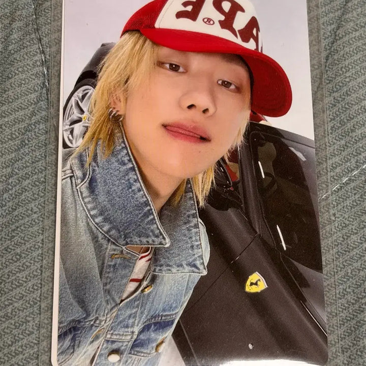 [BUNJANG] SEVENTEEN THE8 V8 LIVE Concert Album POB Lucky Draw Photocard A Version / 세븐틴 디에잇 V8 LIVE 콘서트 앨범 특전 럭드포카 A버전