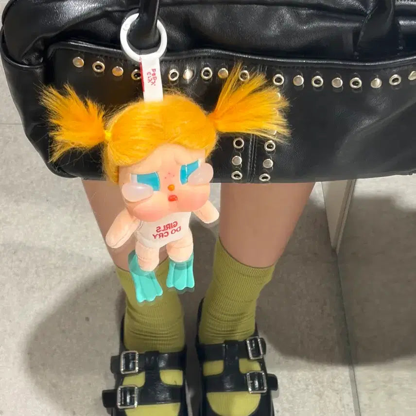 [BUNJANG] CryBaby Holiday - Splashing Limited Edition Keyring / (무료배송)크라이베이비 휴가일기 첨벙첨벙 팝마트 정품 미개봉 키링 인형