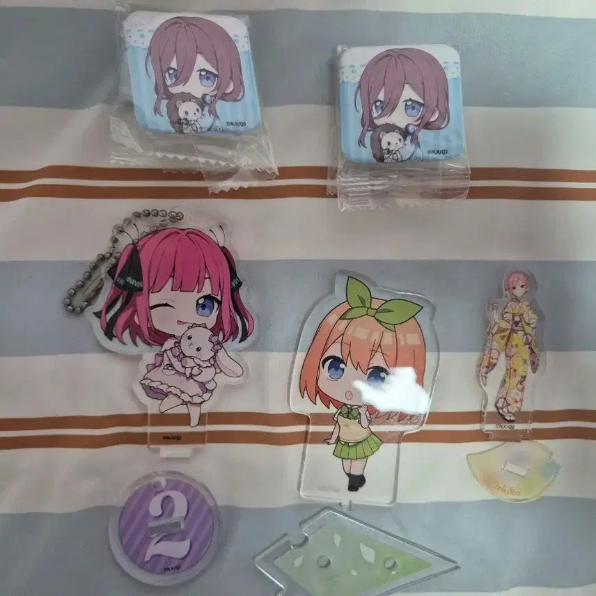[BUNJANG] The Quintessential Quintuplets Acrylic Stand, Keyring, and Badge Set / 5등분의 신부 굿즈