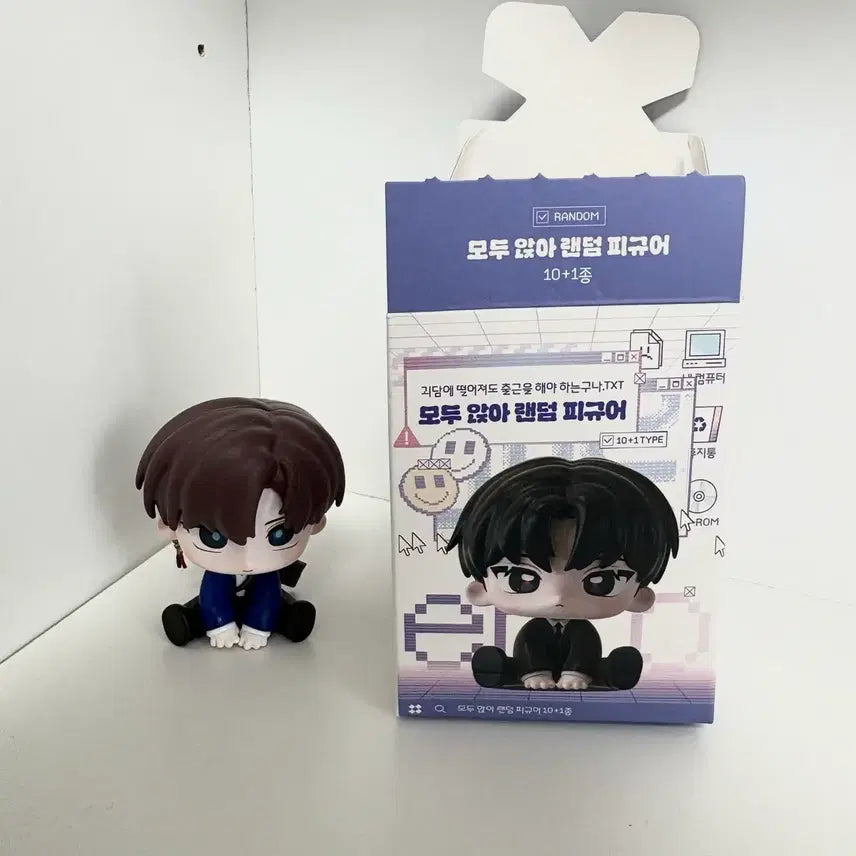 [BUNJANG] GyeDamChulGeun Choi YoWon All Sit Figure / 괴담출근 괴출 최요원 모두 앉아 피규어 공식 굿즈