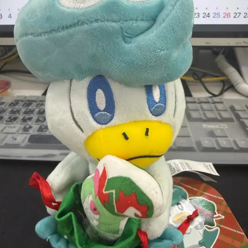 [BUNJANG] Pokemon Christmas Limited Edition Kwaksu Plush / 꾸왁스 포켓몬스터 크리스마스 인형