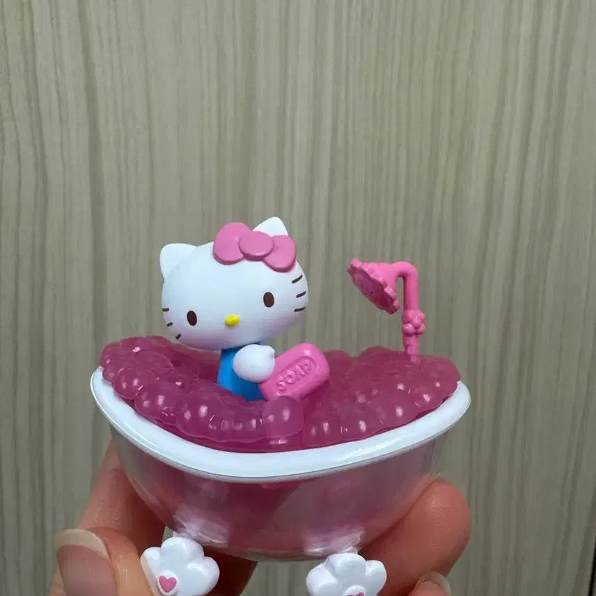 [BUNJANG] Sanrio Hello Kitty Bath Time Figure / 산리오 헬로키티 목욕놀이 피규어