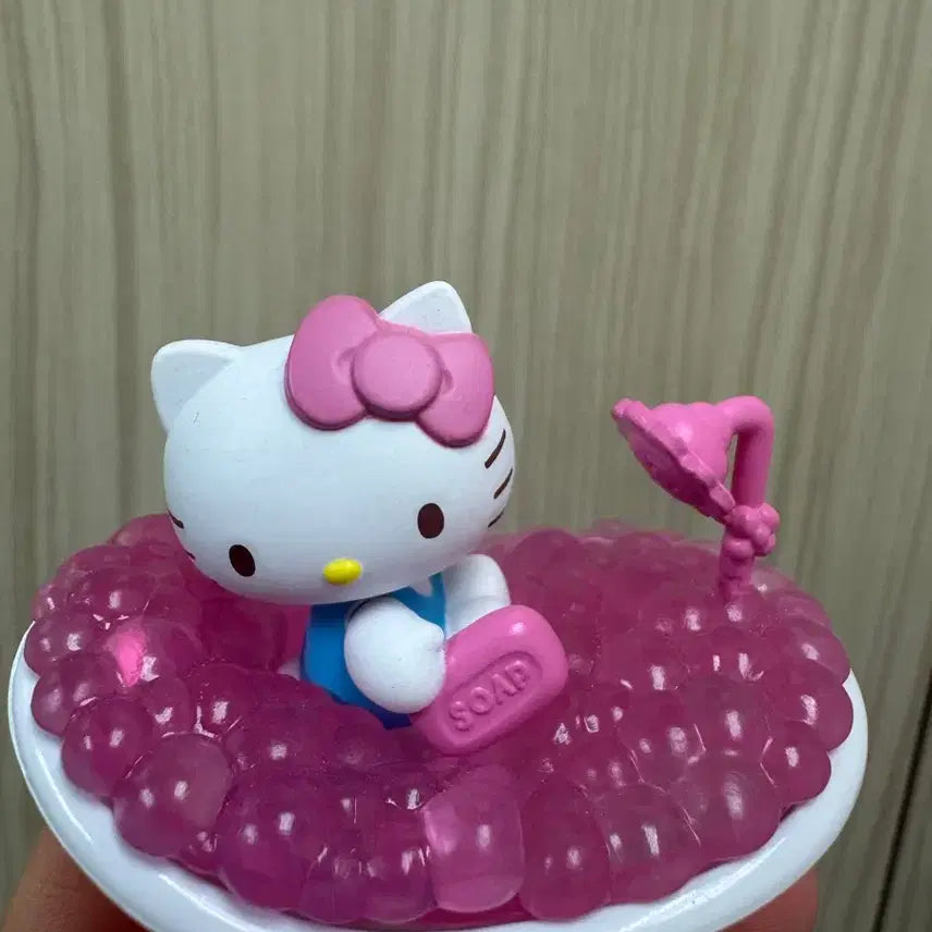 [BUNJANG] Sanrio Hello Kitty Bath Time Figure / 산리오 헬로키티 목욕놀이 피규어