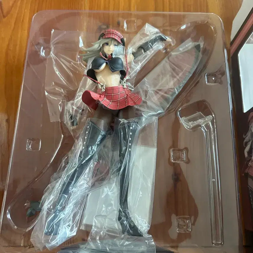 [BUNJANG] God Eater Burst Version Arisa Ilyichina Amiella 1/7 Scale Figure / 초판) 갓이터 버스트 버젼 아리사 이리니치나 아미에라 (플럼)