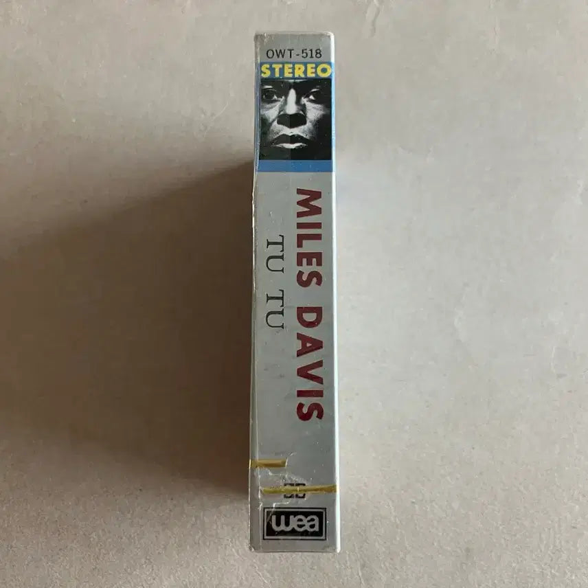 [BUNJANG] Miles Davis Tutu Jazz Cassette Tape (Korean First Press, Sealed) / 80년대 Miles Davis 마일스데이비스 Tutu 재즈 Jazz 국내 라이센스 초판 미개봉 카세트테이프
