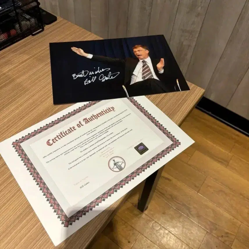 [BUNJANG] Bill Gates Autographed Item with Certificate of Authenticity / 빌게이츠(Bill Gates) 친필 싸인 - 인증서 포함