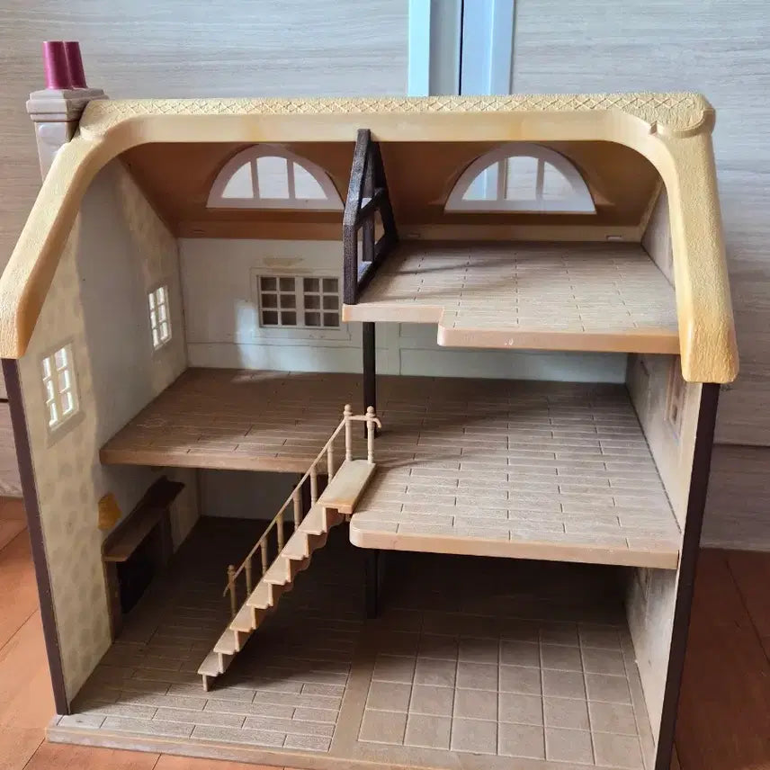 [BUNJANG] Sylvanian Families Highfield Farm House with Rabbit Family and Vintage Furniture / 실바니안 페밀리 하이필드팜 하우스 토끼가족 빈티지가구