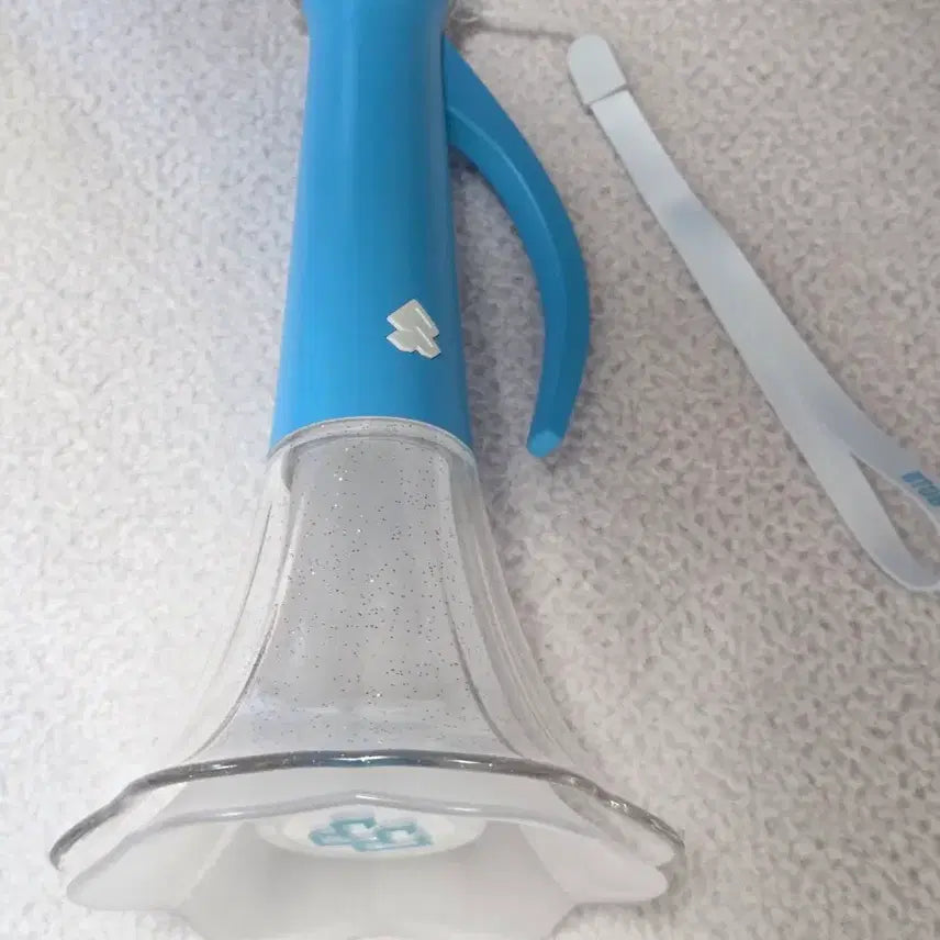 [BUNJANG] BTOB Lightstick Set (2 pcs) / 비투비 응원봉 2개 세트 나팔봉