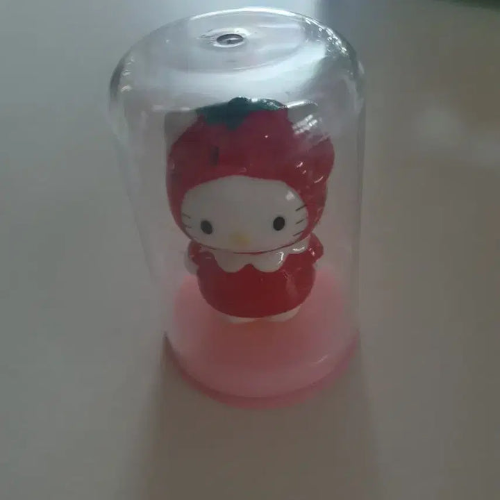 [BUNJANG] Vintage Hello Kitty Ceramic Strawberry Figure / 고전 헬로키티 도기 딸기 피규어