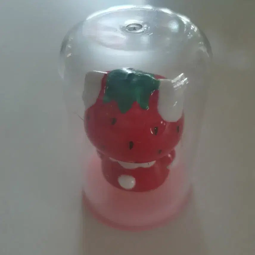 [BUNJANG] Vintage Hello Kitty Ceramic Strawberry Figure / 고전 헬로키티 도기 딸기 피규어