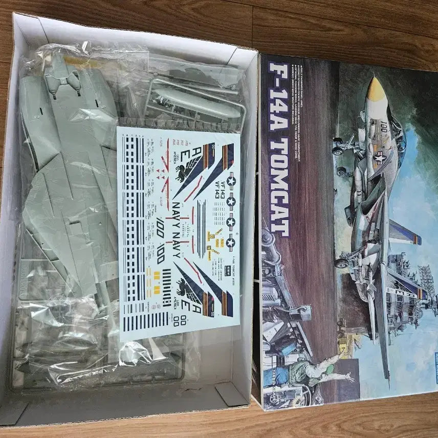 [BUNJANG] Academy F-14A Tomcat Plastic Model Kit / 아카데미 F-14A 톰캣 프라모델 키트