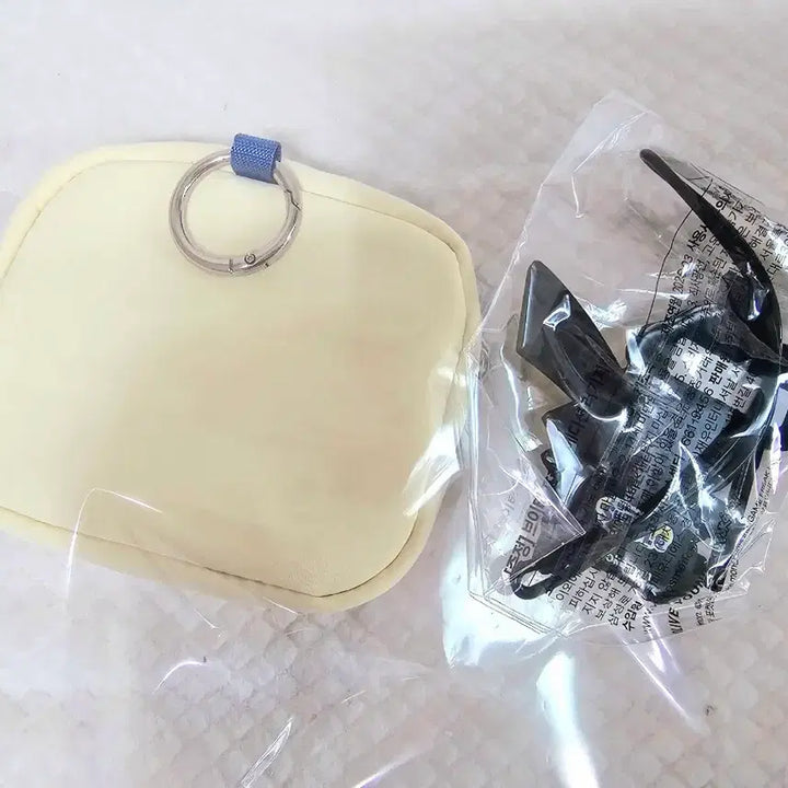 [BUNJANG] Olive Young x Pokemon Pikachu Luggage Tag + Snorlax Pouch Bundle / 올리브영 포켓몬 콜라보 피카츄 러기지텍 + 잠만보 파우치