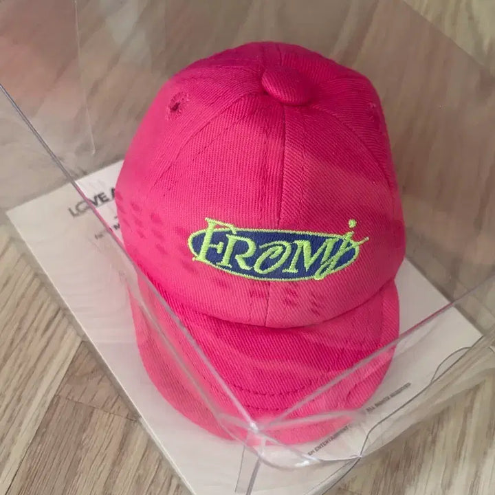 [BUNJANG] FROM J Jaehyun Hat Keyring / FROM J) 재현(jaehyun) 모자 키링