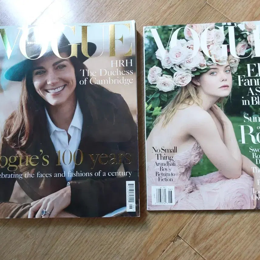 [BUNJANG] Vogue 100th Anniversary &amp; Elle Fanning Cover Magazines (2 Books) / 보그 100주년 / 엘르 패닝 커버 잡지 2권
