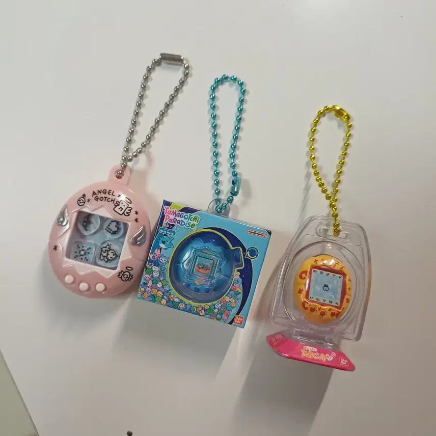 [BUNJANG] Tamagotchi Shakashaka Pearl Pink Candy Toy Keychain Set / 다마고치 샤카샤카 펄핑크 식완 파라다이스 가챠 키링 세트