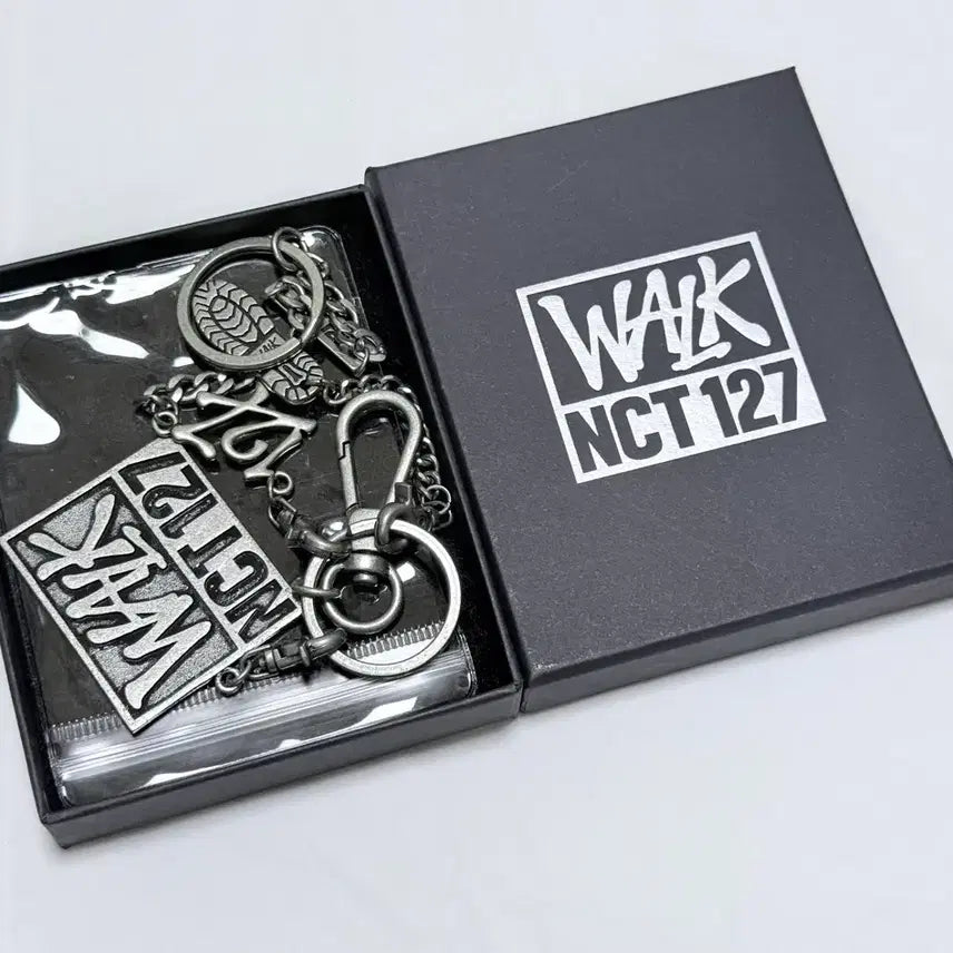 [BUNJANG] NCT 127 WALK Pigdeok MD Metal Chain Set / 엔시티127 walk 삐그덕 엠디 메탈 체인 세트