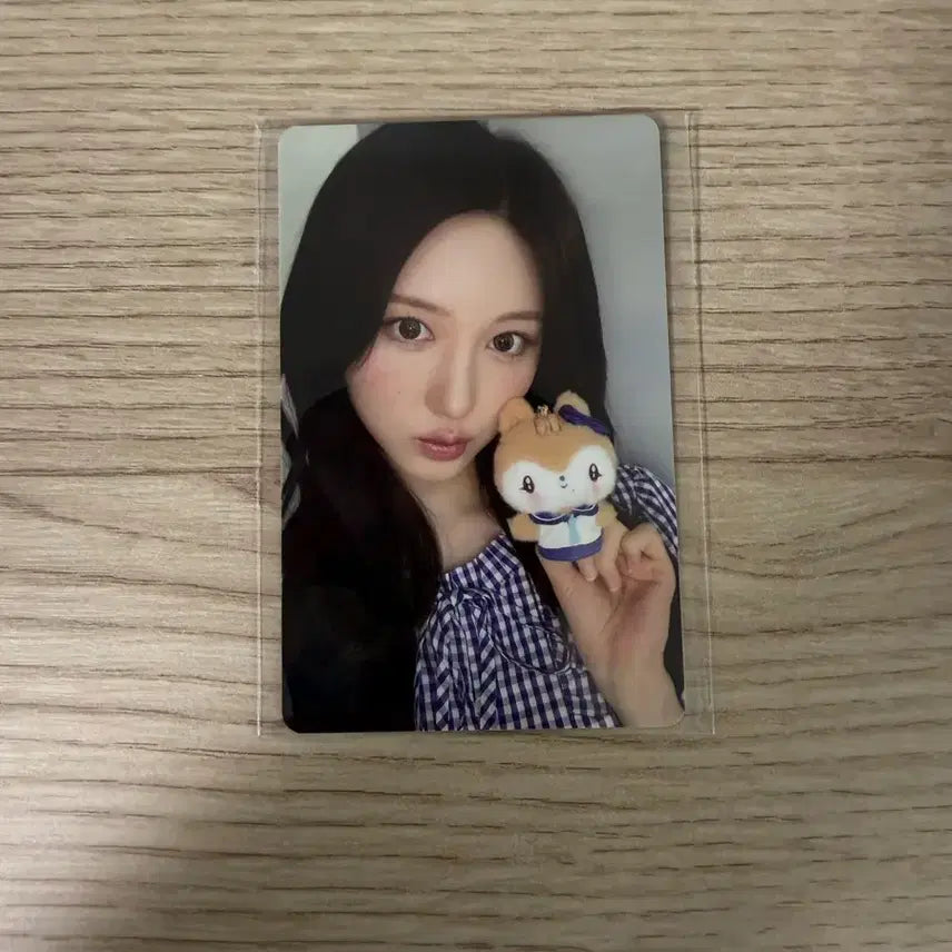 [BUNJANG] IVE Dive into Minive Lucky Draw Gaeul Photocard / 아이브 미니브 팝업 다이브 인투 미니브 Dive into Minive 7만원 특전 가을 포카