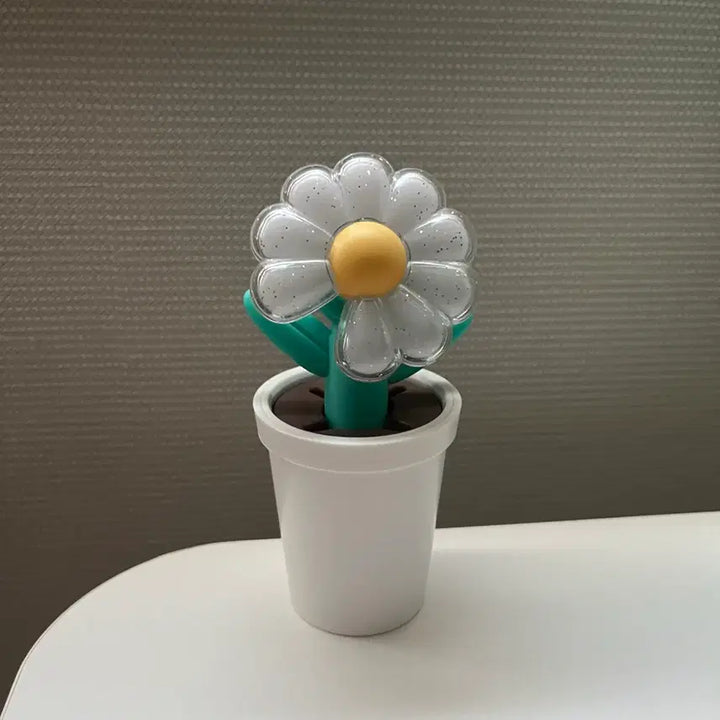 [BUNJANG] G-Dragon Daisy Keyring &amp; BIGBANG Mini Bang Bong Keyring Bundle Set / 지드래곤 데이지 키링 &amp; 빅뱅 미니 뱅봉 키링 일괄 판매합니다.