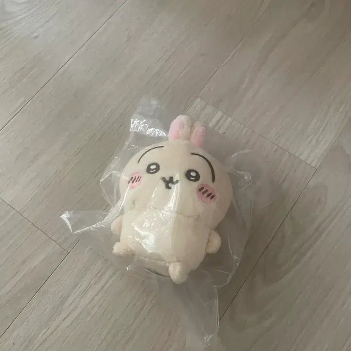 [BUNJANG] Chiikawa Usagi Sitting Plush / 치이카와 앉은 누이 우사기