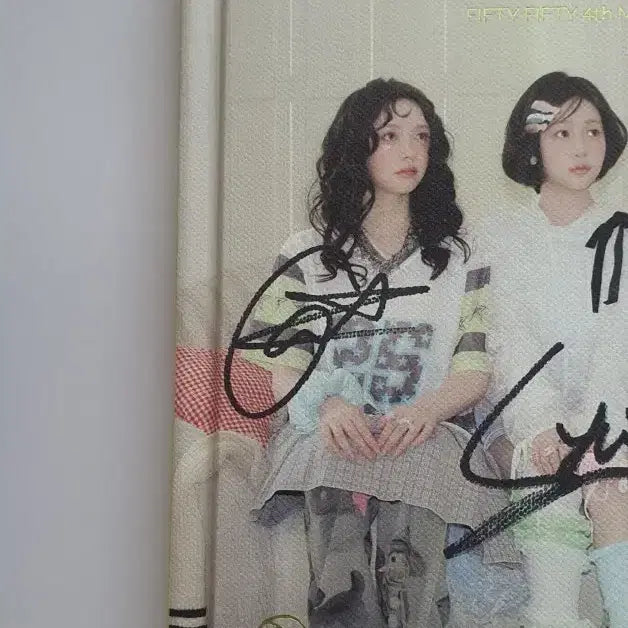 [BUNJANG] Fifty Fifty Signed Album / 피프티피프티 친필 싸인 앨범