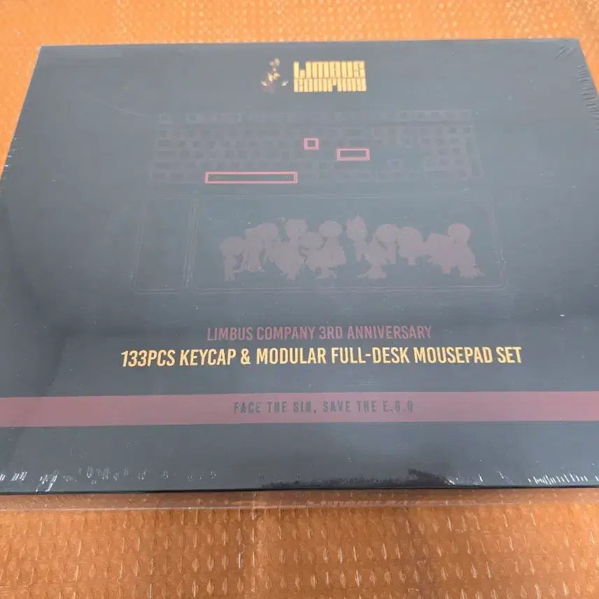 [BUNJANG] Limbus 3rd Anniversary Keycap &amp; Desk Mat Set / 림버스 3주년 키캡, 장패드