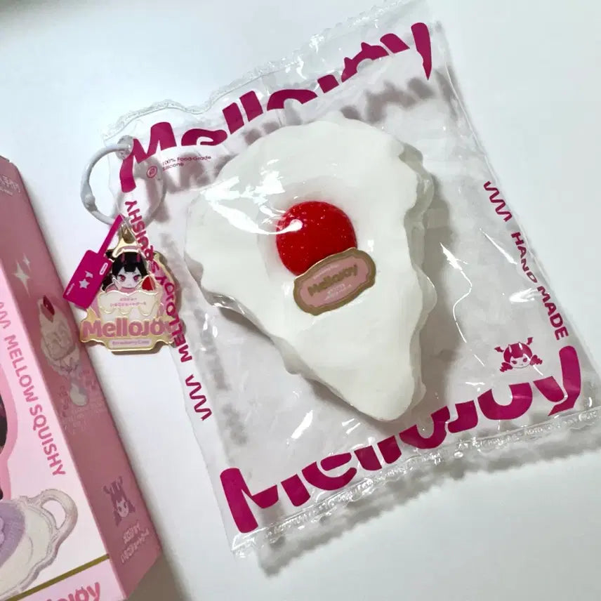[BUNJANG] Mellojoy Mellojoy "Cake Slice" Accessory Case / 멜로조이 Mellojoy 조각케이크