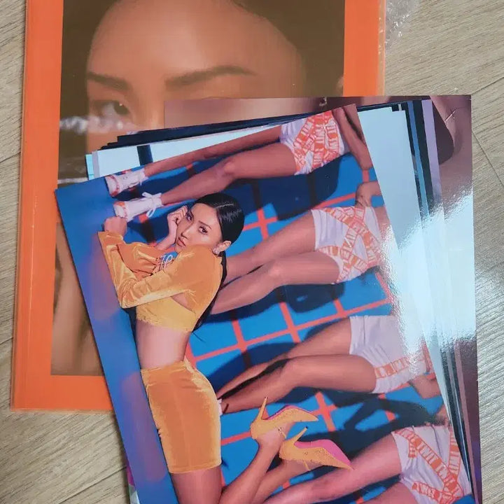 [BUNJANG] Hwasa "Mungcheongi" Photobook (Unsealed) / 화사 멍청이 포토북 팔아요(개봉