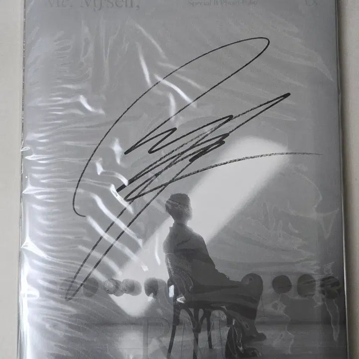 [BUNJANG] BTS RM Solo Autographed Photobook / 방탄소년단 RM 솔로 싸인 포토북