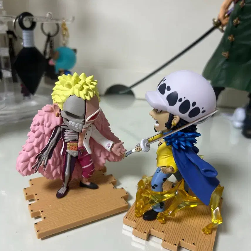 [BUNJANG] One Piece Law &amp; Doflamingo Figures Bundle Set / 급전) 로우 도플라밍고 피규어 일괄