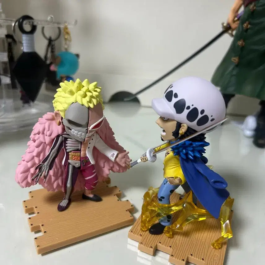 [BUNJANG] One Piece Law &amp; Doflamingo Figures Bundle Set / 급전) 로우 도플라밍고 피규어 일괄