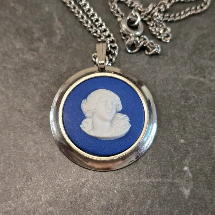 [BUNJANG] Wedgwood Jasperware Cameo Necklace / 영국 웨지우드 재스퍼웨어 카메오 목걸이