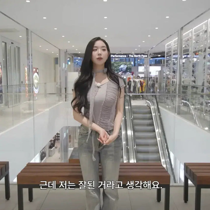 [BUNJANG] Flower Lace Short Sleeve T-Shirt + Scarf Set (Worn by TripleS Kim Chaeyeon) / 플라워 레이스 반팔티+머플러 세트(트리플에스 김채연 착용)