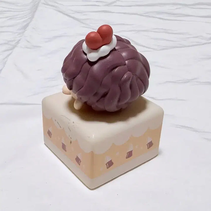 [BUNJANG] NCT 127 Kkomaz Valentine Cake Figure Mark / 엔시티127 꼬마즈 발렌타인 케이크 피규어 마크