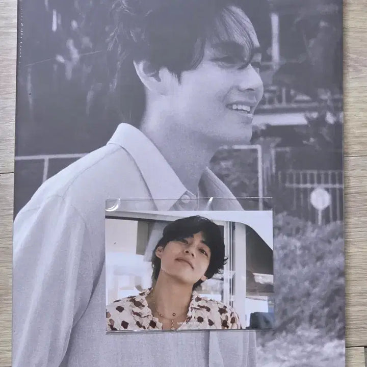 [BUNJANG] BTS V Type 1 Reve Photobook (Sealed) / (미개봉) 방탄소년단 뷔 Type 1, Reve 포토북