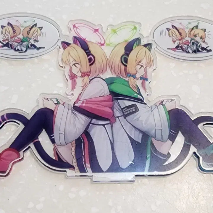 [BUNJANG] Blue Archive Saiha &amp; Momoi Acrylic Stand / 블루 아카이브 사이바&amp;모모이 아크릴 스탠드 판매